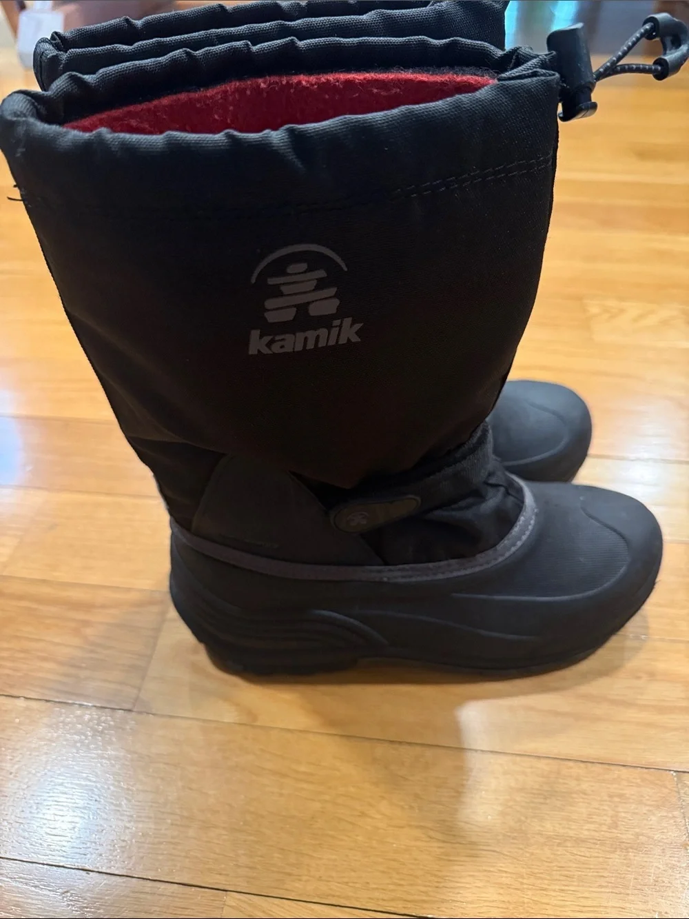 Kamik boys snowboots size 7 .